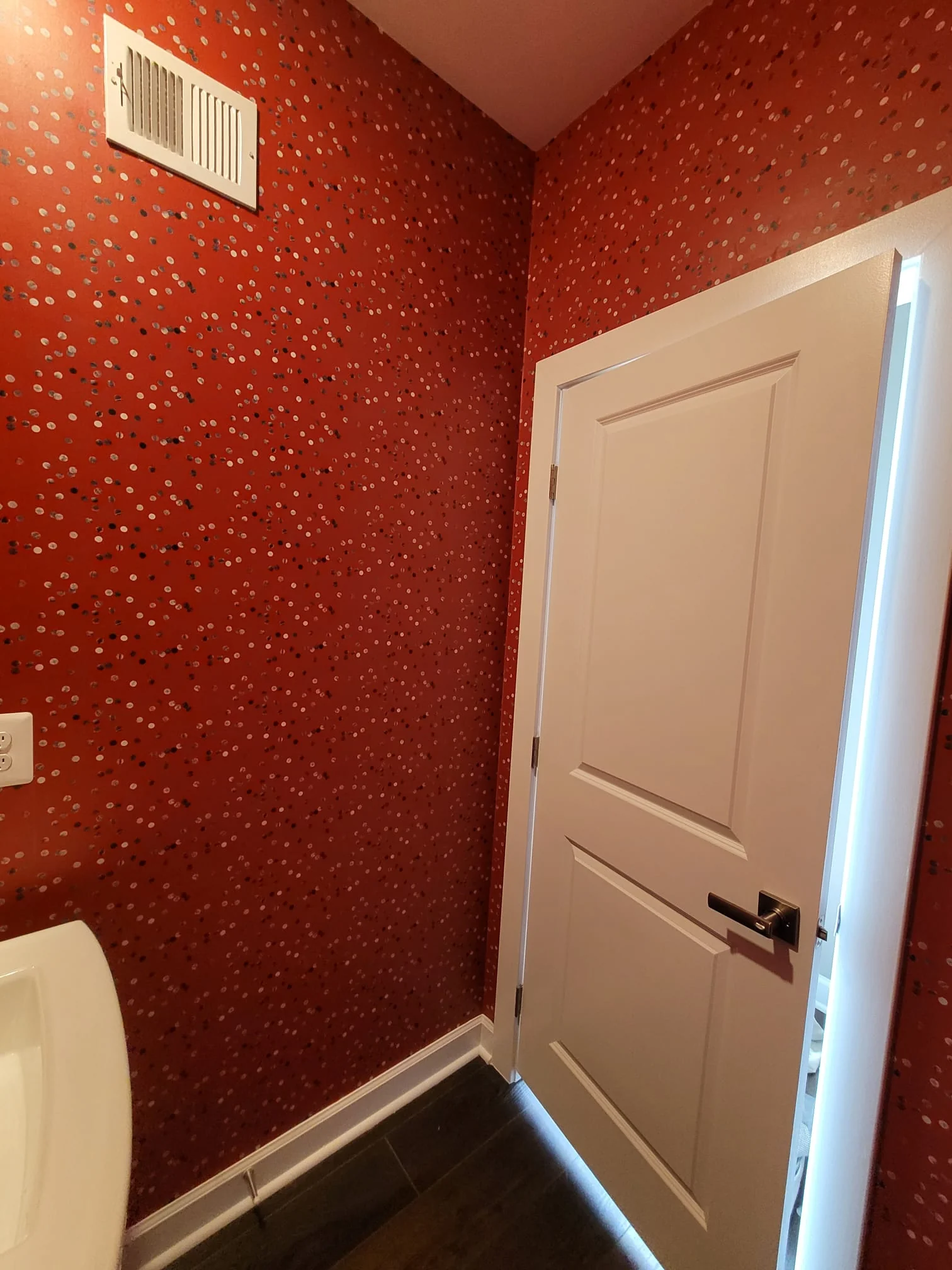 Professional wallpaper installation in Seattle